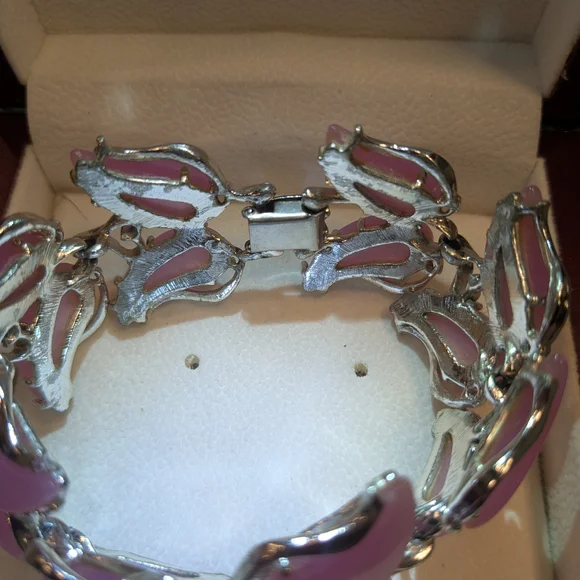 1950s Vintage Thermoset Barbie Pink 3 Piece Jewelry Set - Picture 15 of 15